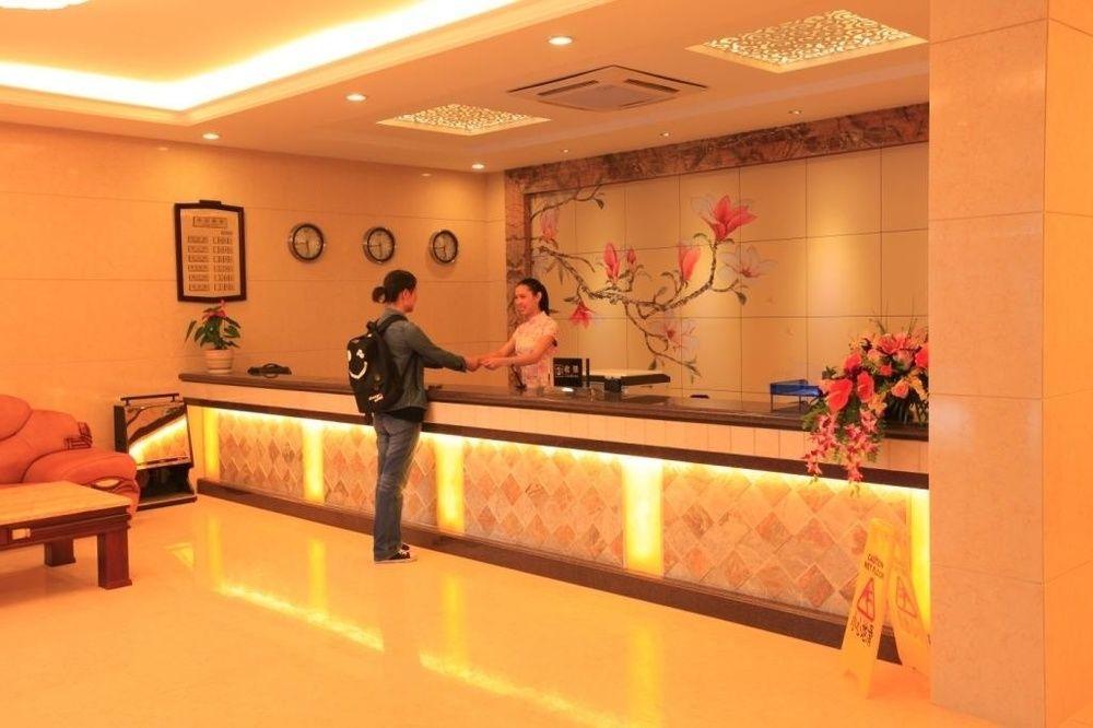 Yangshuo Hua Xiang Man Ting West Street Hotel Buitenkant foto