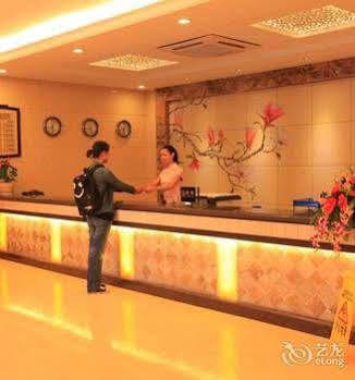 Yangshuo Hua Xiang Man Ting West Street Hotel Buitenkant foto