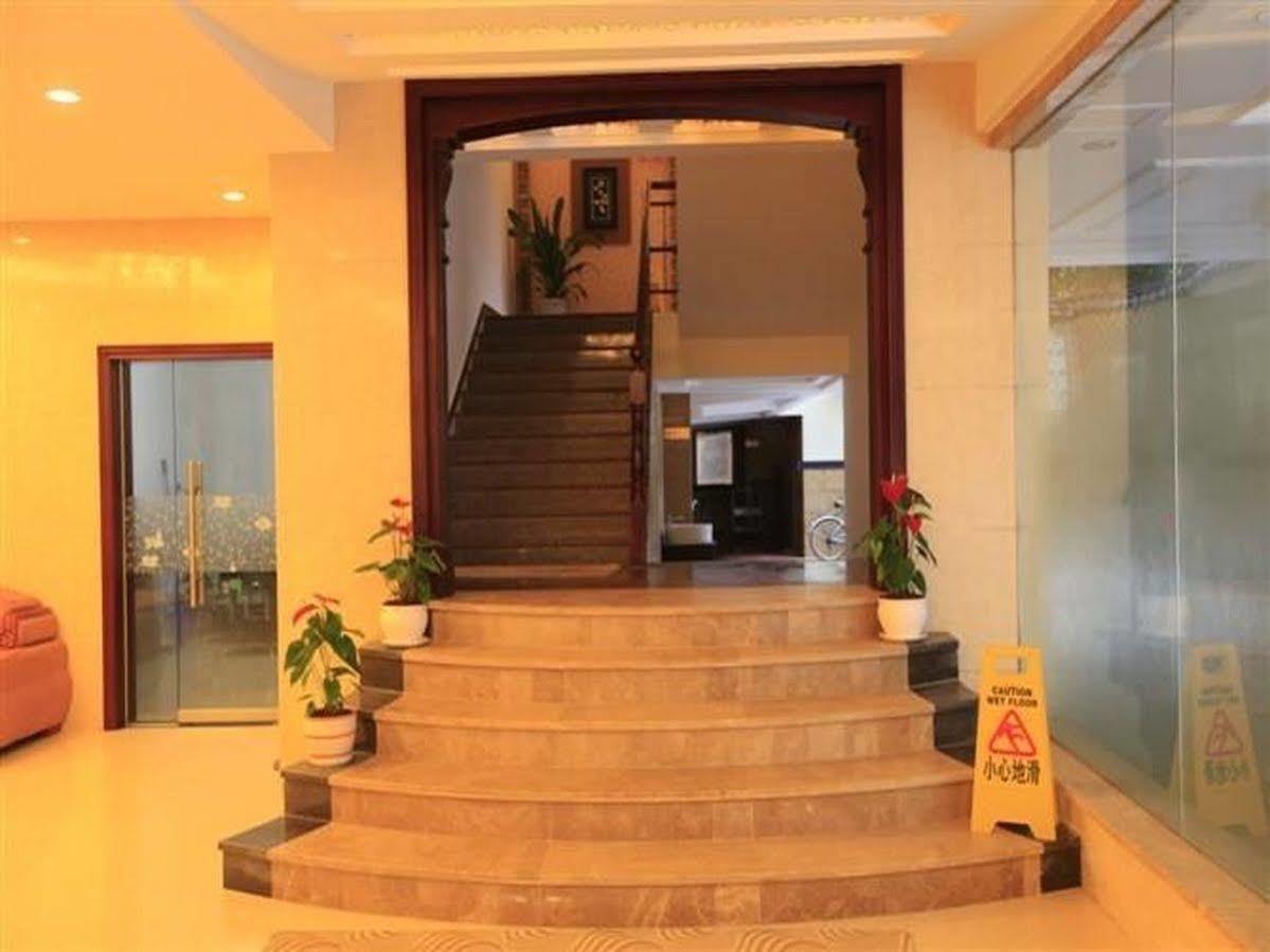 Yangshuo Hua Xiang Man Ting West Street Hotel Buitenkant foto